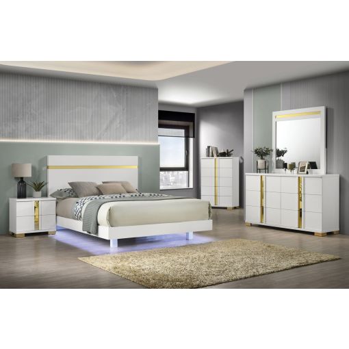 Raynold White Bedroom Set