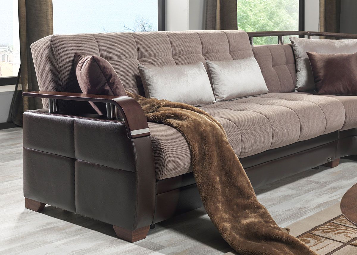 Calby Lane Brown Sectional Sofa