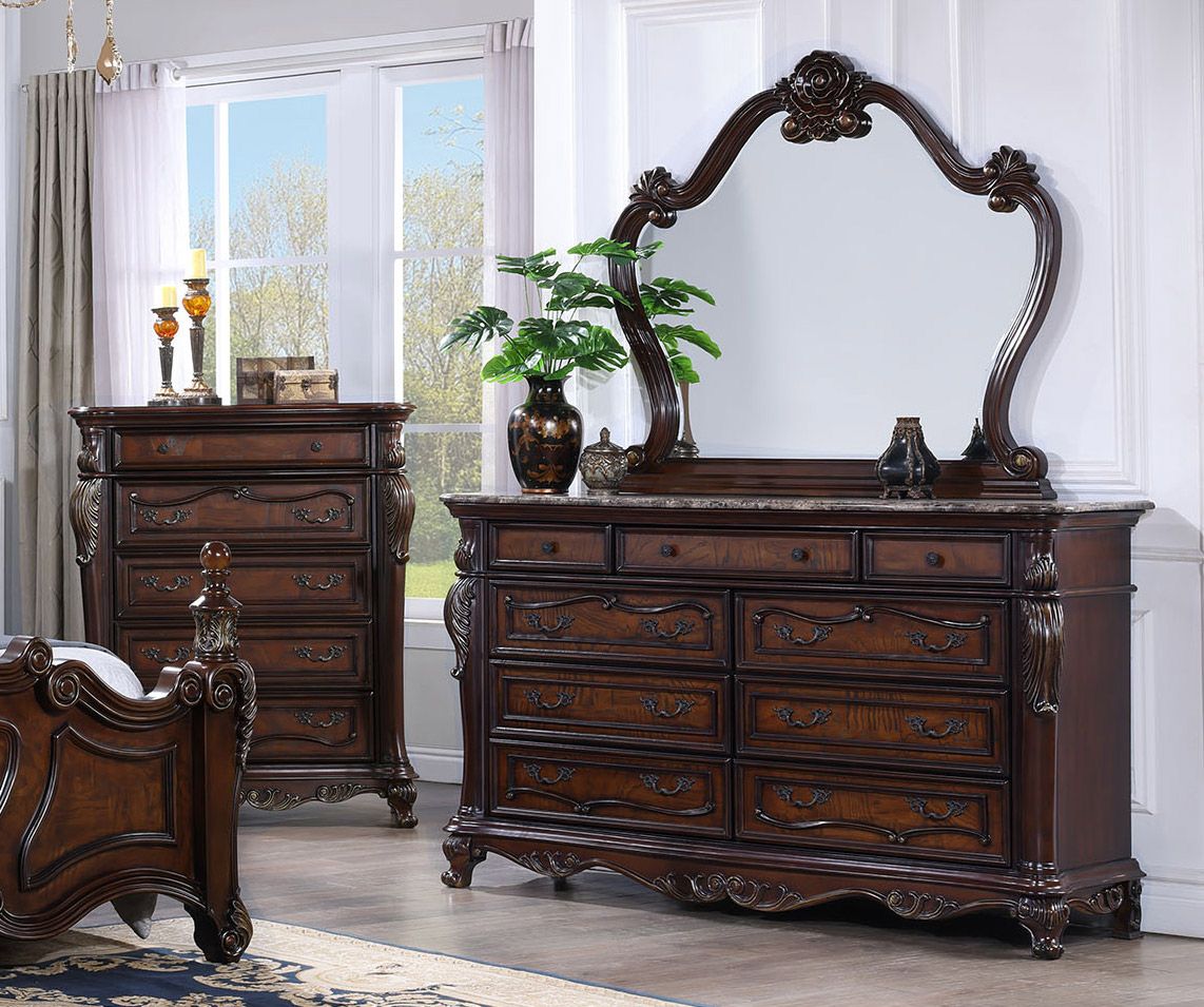 Dorothy Traditional Style Dresser With Mirror