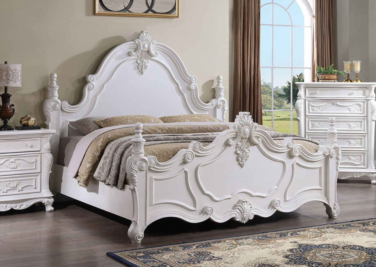 Dorothy White Finish Traditional Style Bed