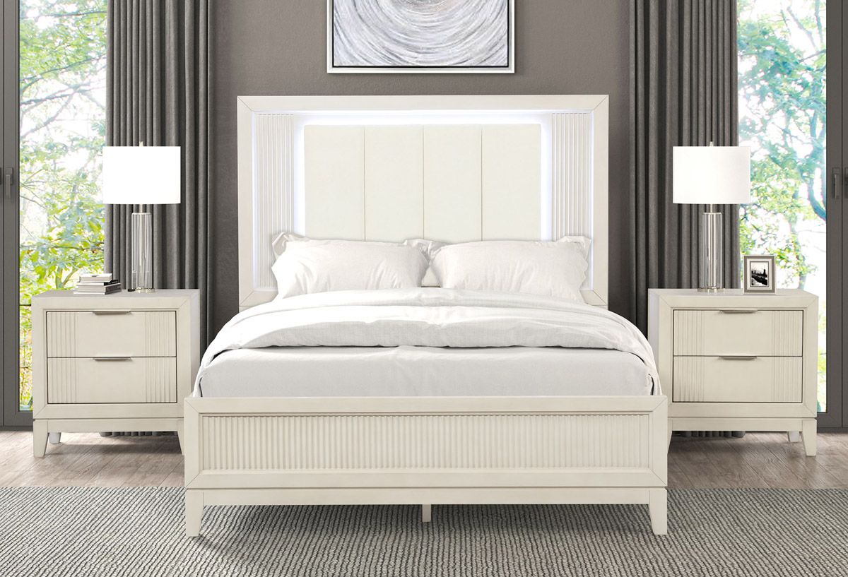 Laurentian Bed With Light Antique White