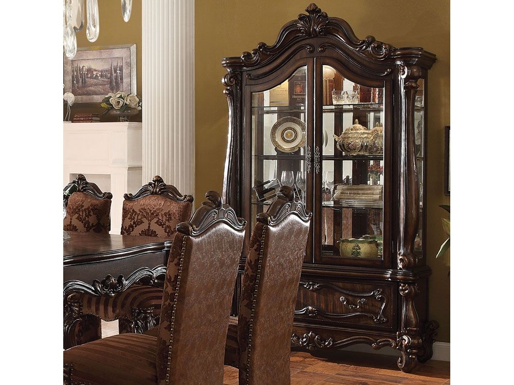 Marlyn Traditional Style Curio