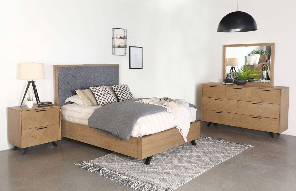 Mery Honey Brown Finish Bedroom Set