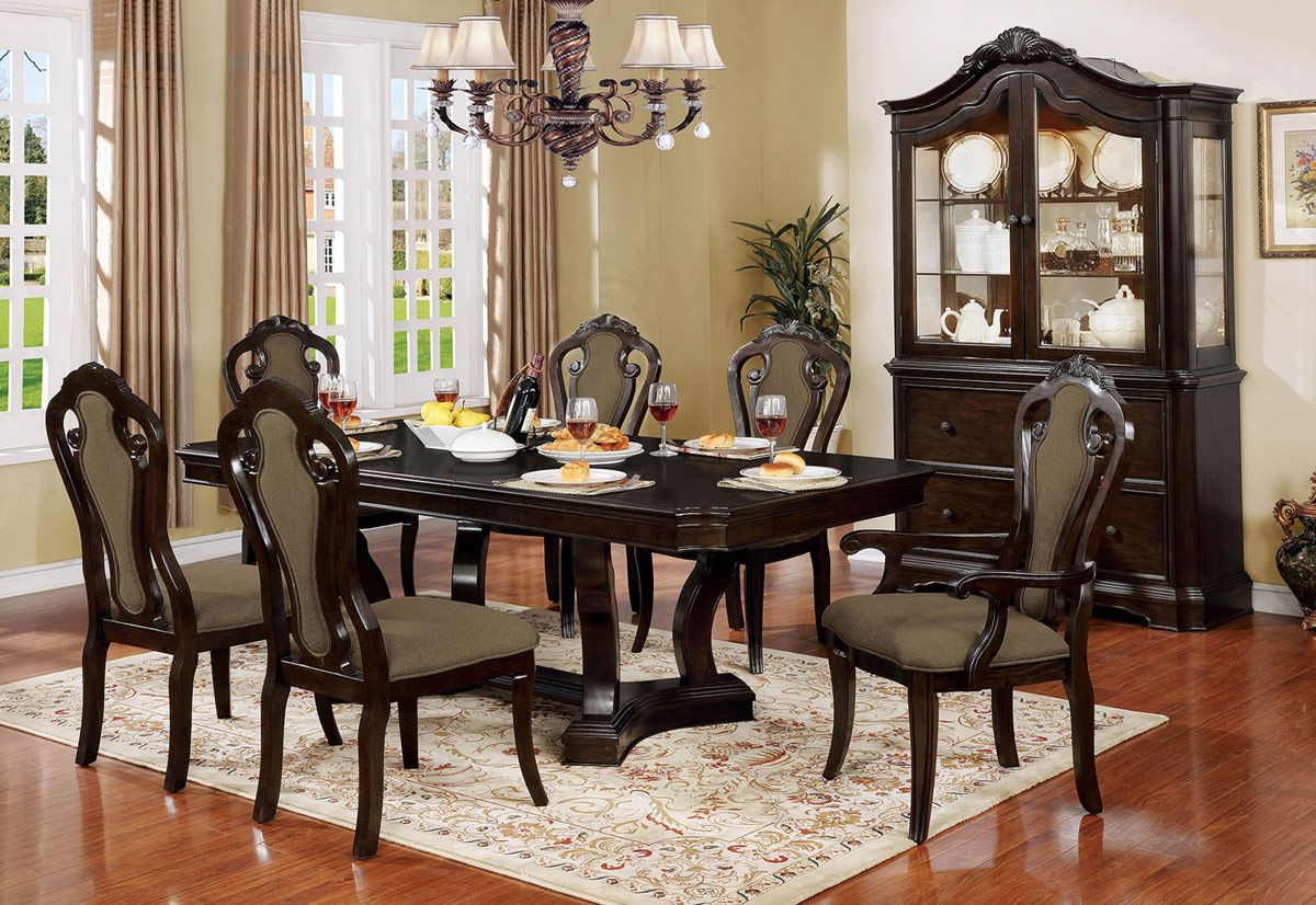 Nikolas Traditional Dining Table Set