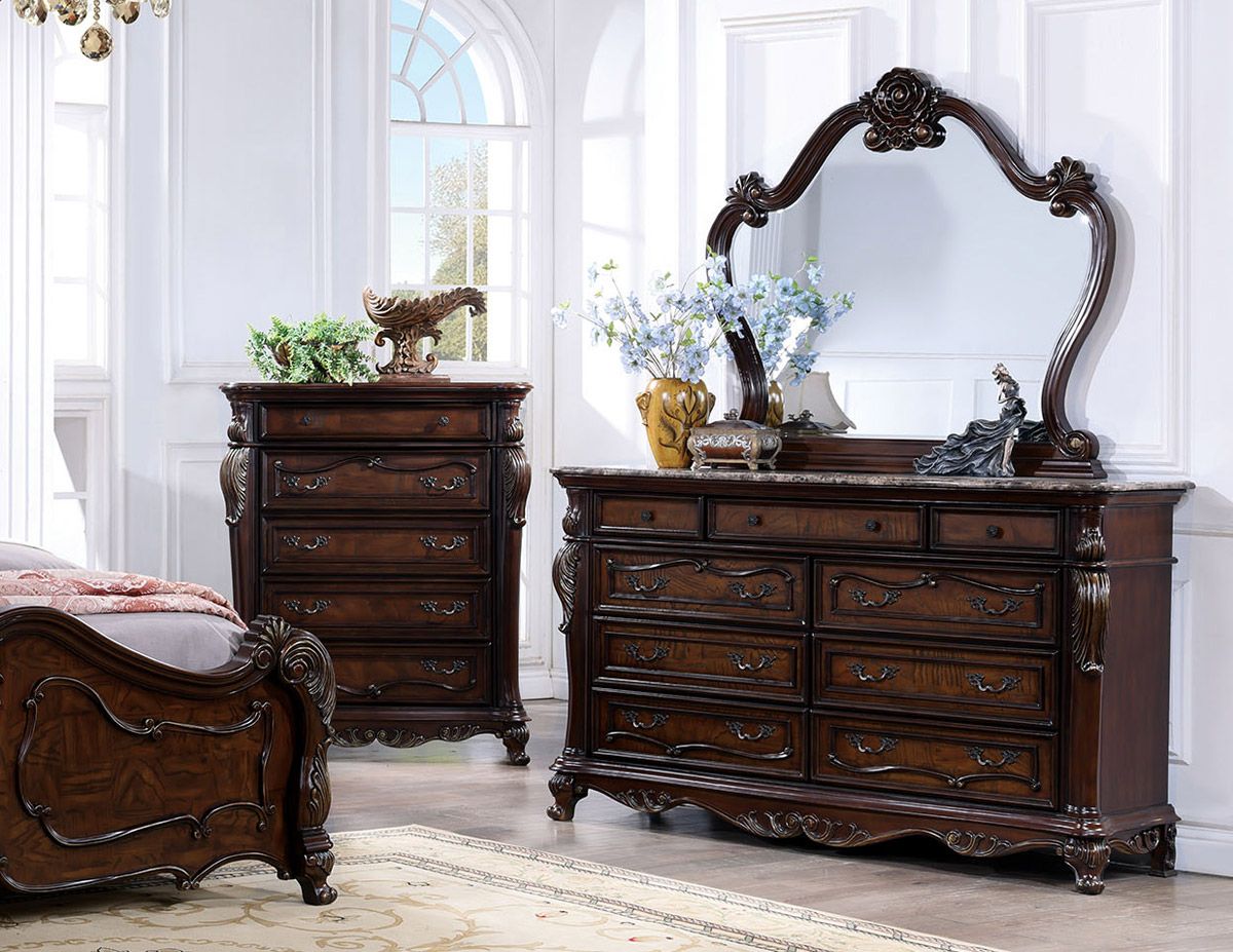 Palace Traditional Style Dresser