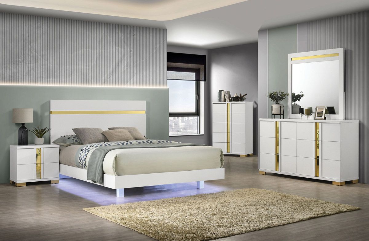 Raynold White Bedroom Set