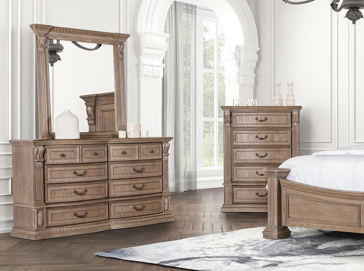 Savion Traditional Style Dresser With Mirror