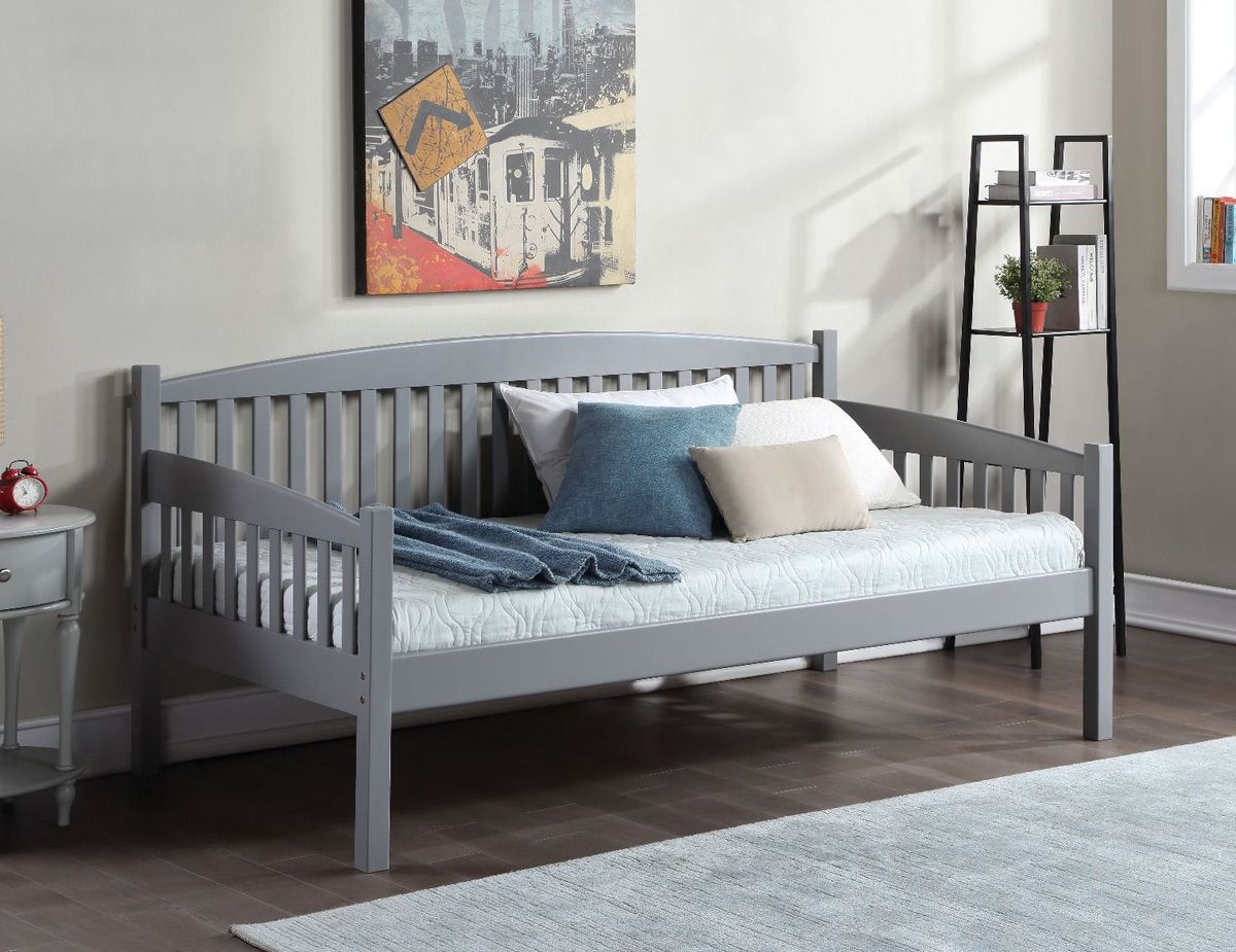 Yosemite Grey Finish Daybed