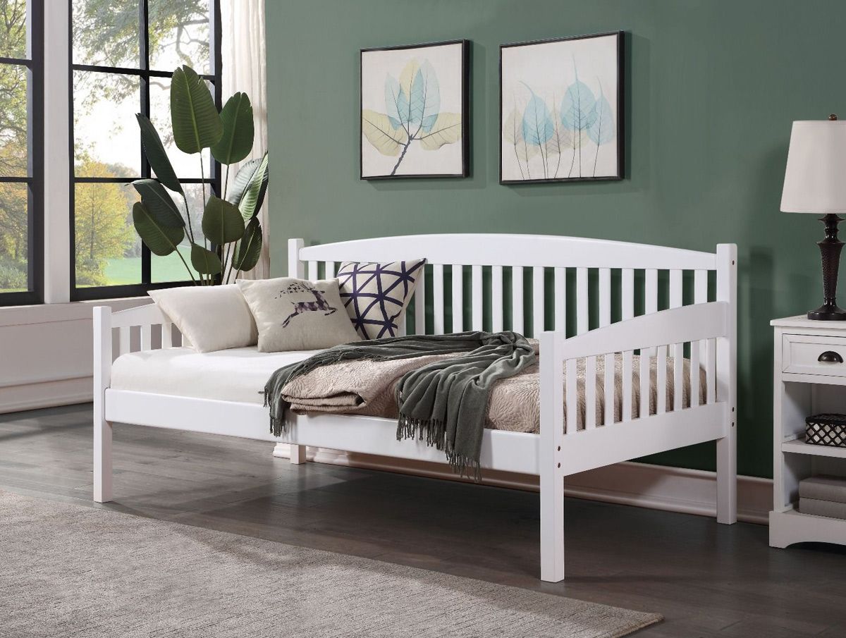 Yosemite White Finish Daybed