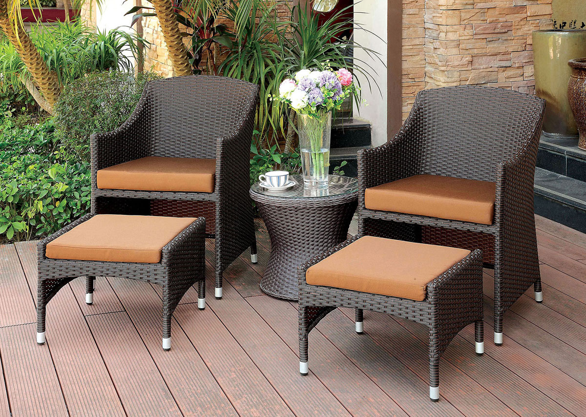 outdoor chair with footstool